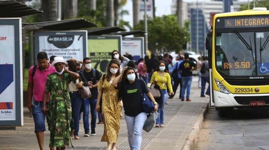 Uso de máscaras em locais abertos não é mais obrigatório em todo estado de São Paulo